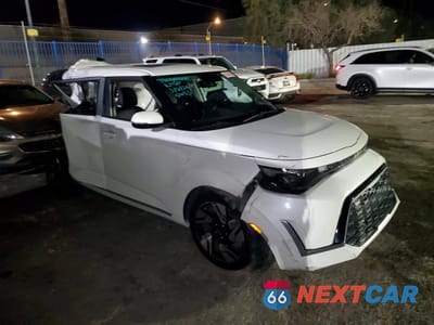 Czwarte zdjęcie samochodu z boku: 2024 KIA SOUL GT-LINE VIN:KNDJ53AU7R7897623 - miniatura