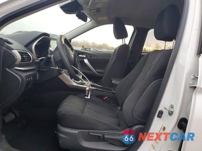 Zdjęcie 7 z 14 samochodu: 2020 MITSUBISHI ECLIPSE CROSS SE VIN:JA4AT5AAXLZ037339 - miniatura