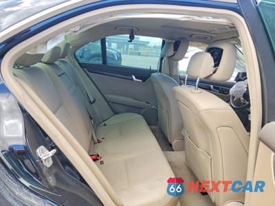 Zdjęcie 10 z 13 samochodu: 2014 MERCEDES-BENZ C 250 VIN:WDDGF4HB9EA966526 - miniatura