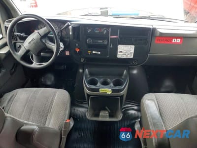 Zdjęcie 8 z 12 samochodu: 2006 GMC SAVANA 2500 DELIVERY VAN VIN:1GTGG252361179640 - miniatura