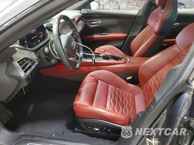 Zdjęcie 7 z 11 samochodu: 2022 AUDI RS E-TRON GT VIN:WAUBHBFW0N7902202 - miniatura