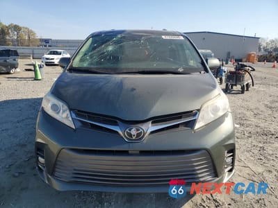 Piąte zdjęcie samochodu w środku: 2018 TOYOTA SIENNA VIN:5TDYZ3DC0JS937525 - miniatura