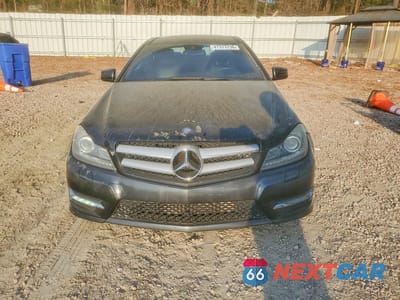 Piąte zdjęcie samochodu w środku: 2013 MERCEDES-BENZ C 250 VIN:WDDGJ4HB1DG054046 - miniatura