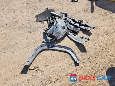 Zdjęcie 12 z 13 samochodu: 2019 CHEVROLET SILVERADO LD C1500 LT VIN:2GCRCPEC8K1240477 - miniatura