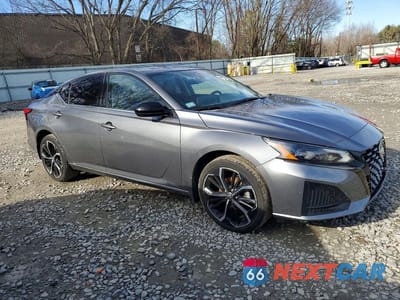 Czwarte zdjęcie samochodu z boku: 2023 NISSAN ALTIMA 2.5 SR VIN:1N4BL4CW5PN311529 - miniatura