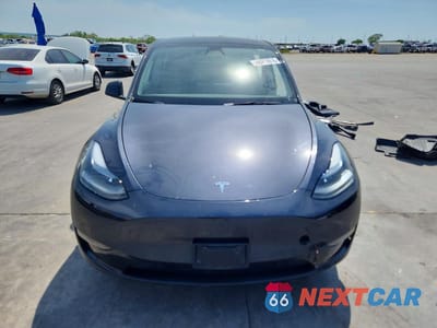 Piąte zdjęcie samochodu w środku: 2024 TESLA MODEL Y VIN:7SAYGAEEXRF066274 - miniatura