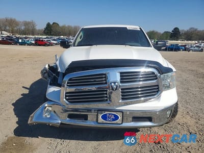 Piąte zdjęcie samochodu w środku: 2015 RAM 1500 SLT VIN:1C6RR7LT1FS551358 - miniatura