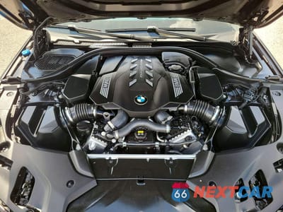 Zdjęcie 7 z 10 samochodu: 2021 BMW M550XI VIN:WBA13BK04MCF71483 - miniatura