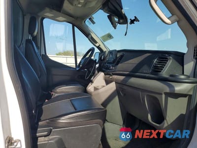 Piąte zdjęcie samochodu w środku: 2022 FORD TRANSIT DELIVERY TRUCK VIN:1FDBW5Z80NKA01699 - miniatura