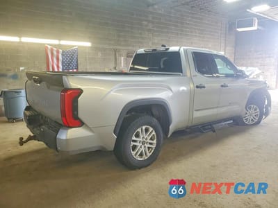 Trzecie zdjęcie samochodu z tyłu: 2022 TOYOTA TUNDRA SR5 VIN:5TFLA5DA9NX036813 - miniatura