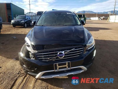 Piąte zdjęcie samochodu w środku: 2017 VOLVO XC60 T6 DYNAMIC VIN:YV449MRR5H2069084 - miniatura