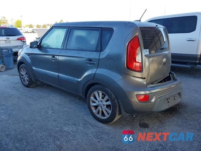 Drugie zdjęcie samochodu z przodu: 2013 KIA SOUL + VIN:KNDJT2A66D7572682 - miniatura