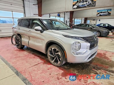 Czwarte zdjęcie samochodu z boku: 2023 MITSUBISHI OUTLANDER SEL VIN:JA4J3VA82PZ020313 - miniatura