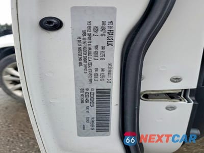 Zdjęcie 13 z 13 samochodu: 2019 CHRYSLER 300 LIMITED VIN:2C3CCAKG2KH631534 - miniatura