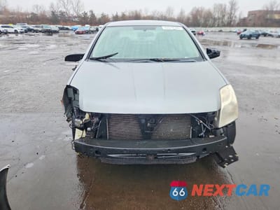 Piąte zdjęcie samochodu w środku: 2010 NISSAN SENTRA 2.0 VIN:3N1AB6AP7AL641019 - miniatura