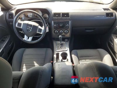 Zdjęcie 8 z 11 samochodu: 2013 DODGE CHALLENGER SXT VIN:2C3CDYAG6DH616111 - miniatura