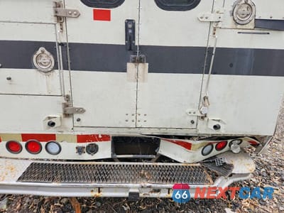 Zdjęcie 10 z 13 samochodu: 2005 CHEVROLET EXPRESS UTILITY / SERVICE TRUCK VIN:1GBJG31U751143665 - miniatura