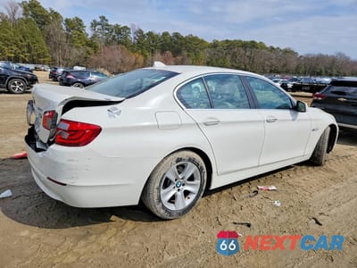 Trzecie zdjęcie samochodu z tyłu: 2011 BMW 528 I VIN:WBAFR1C56BC736890 - miniatura