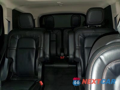 Zdjęcie 10 z 14 samochodu: 2024 LINCOLN AVIATOR RESERVE VIN:5LM5J7XC0RGL05698 - miniatura