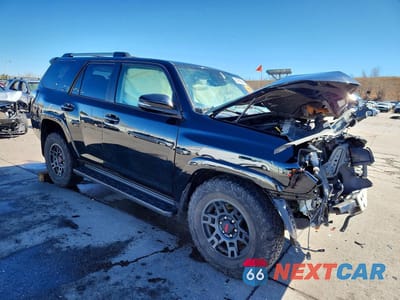 Czwarte zdjęcie samochodu z boku: 2020 TOYOTA 4RUNNER SR5 PREMIUM VIN:JTEBU5JR6L5778815 - miniatura