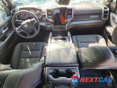 Zdjęcie 8 z 11 samochodu: 2025 RAM 1500 BIG HORN VIN:1C6RREFP8SN597667 - miniatura