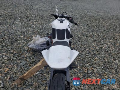 Zdjęcie 6 z 10 samochodu: 2015 KTM 390 DUKE VIN:MD2JYJ404FC215590 - miniatura