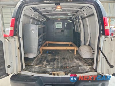 Zdjęcie 10 z 13 samochodu: 2011 CHEVROLET EXPRESS 1500 UTILITY / SERVICE VAN VIN:1GCSGAFX8B1115196 - miniatura