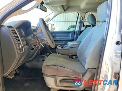 Zdjęcie 7 z 11 samochodu: 2017 RAM 2500 ST VIN:3C6UR5HJ6HG657210 - miniatura