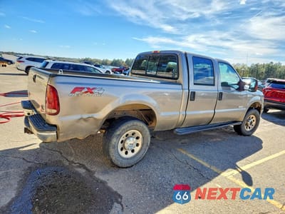 Trzecie zdjęcie samochodu z tyłu: 2005 FORD F250 SUPER DUTY VIN:1FTSW21P75EB25988 - miniatura