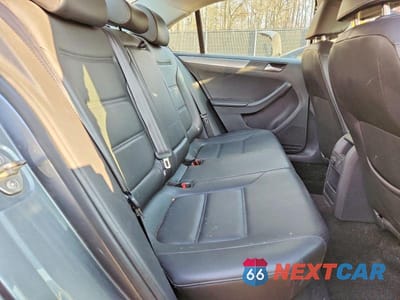 Zdjęcie 10 z 11 samochodu: 2017 VOLKSWAGEN JETTA SE VIN:3VWDB7AJ7HM372551 - miniatura