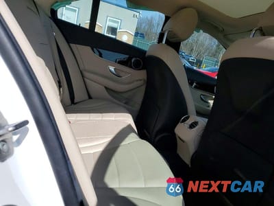 Zdjęcie 10 z 12 samochodu: 2017 MERCEDES-BENZ C 300 4MATIC VIN:55SWF4KB0HU207563 - miniatura