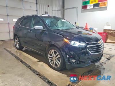 Czwarte zdjęcie samochodu z boku: 2019 CHEVROLET EQUINOX PREMIER VIN:2GNAXNEVXK6274695 - miniatura