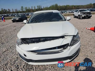 Piąte zdjęcie samochodu w środku: 2014 VOLVO S60 T5 VIN:YV1612FS2E2289528 - miniatura