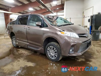 Czwarte zdjęcie samochodu z boku: 2020 TOYOTA SIENNA XLE 8-PASSENGER VIN:5TDYZ3DC9LS030369 - miniatura