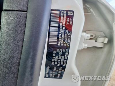Zdjęcie 12 z 12 samochodu: 2015 JEEP RENEGADE LIMITED VIN:ZACCJBDT9FPB32428 - miniatura