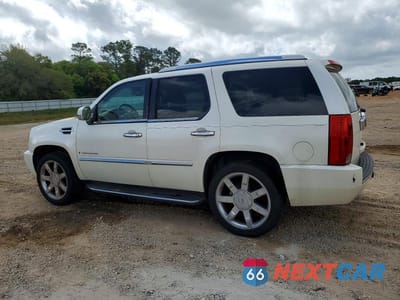 Drugie zdjęcie samochodu z przodu: 2008 CADILLAC ESCALADE LUXURY VIN:1GYEC63858R184385 - miniatura