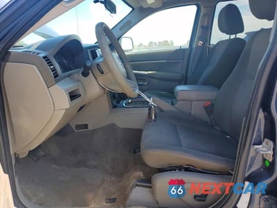 Zdjęcie 7 z 13 samochodu: 2009 JEEP GRAND CHEROKEE LAREDO VIN:1J8GS48K09C521598 - miniatura