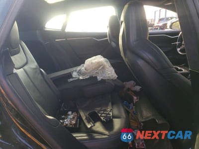 Zdjęcie 10 z 11 samochodu: 2016 TESLA MODEL S VIN:5YJSA1E13GF120884 - miniatura