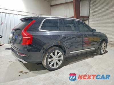 Trzecie zdjęcie samochodu z tyłu: 2018 VOLVO XC90 T6 VIN:YV4A22PL0J1198632 - miniatura