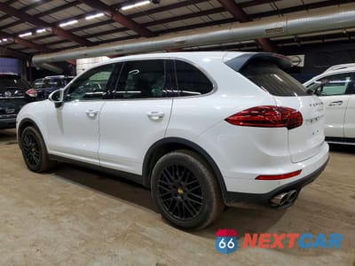 Drugie zdjęcie samochodu z przodu: 2017 PORSCHE CAYENNE S VIN:WP1AB2A25HLA52775 - miniatura