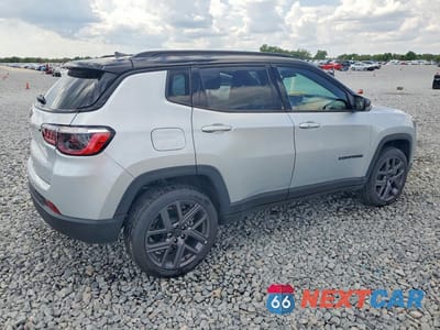 Trzecie zdjęcie samochodu z tyłu: 2026 JEEP COMPASS LIMITED VIN:3C4NJDCN4TT177868 - miniatura