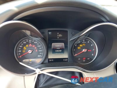 Zdjęcie 9 z 12 samochodu: 2015 MERCEDES-BENZ C 300 4MATIC VIN:55SWF4KBXFU020585 - miniatura