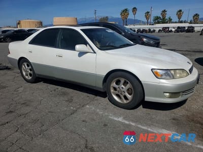 Czwarte zdjęcie samochodu z boku: 2000 LEXUS ES 300 BASE VIN:JT8BF28G7Y0259292 - miniatura