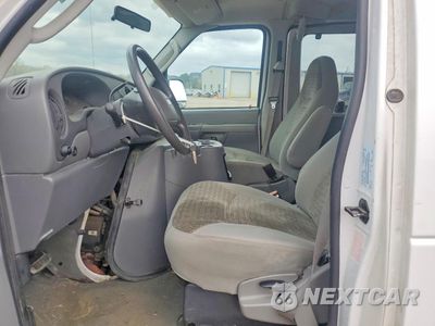 Zdjęcie 7 z 13 samochodu: 2003 FORD ECONOLINE E350 SUPER DUTY WAGON VIN:1FBSS31L13HA72252 - miniatura