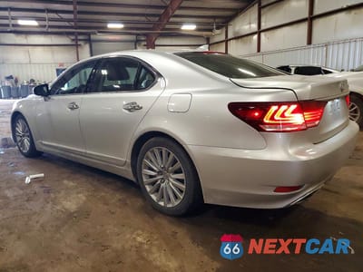 Drugie zdjęcie samochodu z przodu: 2015 LEXUS LS 460 BASE VIN:JTHCL5EF5F5024366 - miniatura