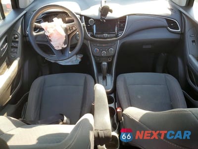 Zdjęcie 8 z 12 samochodu: 2018 CHEVROLET TRAX LS VIN:3GNCJNSB1JL296650 - miniatura