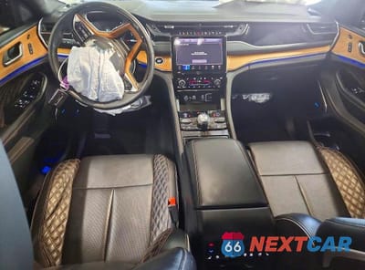 Zdjęcie 8 z 13 samochodu: 2023 JEEP GRAND CHEROKEE L SUMMIT VIN:1C4RJKET4P8103825 - miniatura