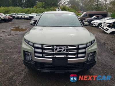 Piąte zdjęcie samochodu w środku: 2025 HYUNDAI SANTA CRUZ SE VIN:5NTJA4DE8SH131599 - miniatura