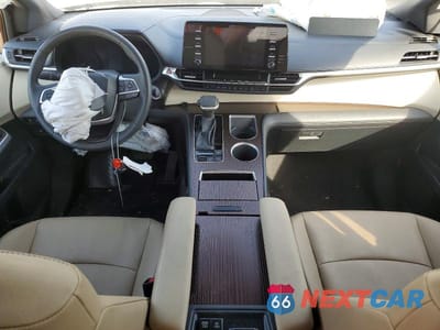 Zdjęcie 8 z 12 samochodu: 2023 TOYOTA SIENNA XLE 7-PASSENGER VIN:5TDYSKFC9PS088791 - miniatura