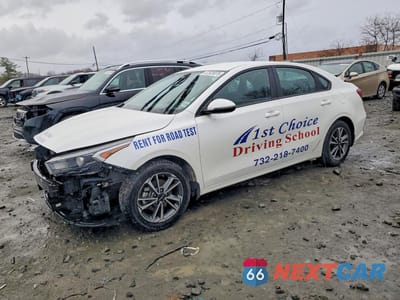 2023 KIA FORTE LXS 3KPF24ADXPE586009 - główne zdjęcie licytacji z USA - miniatura